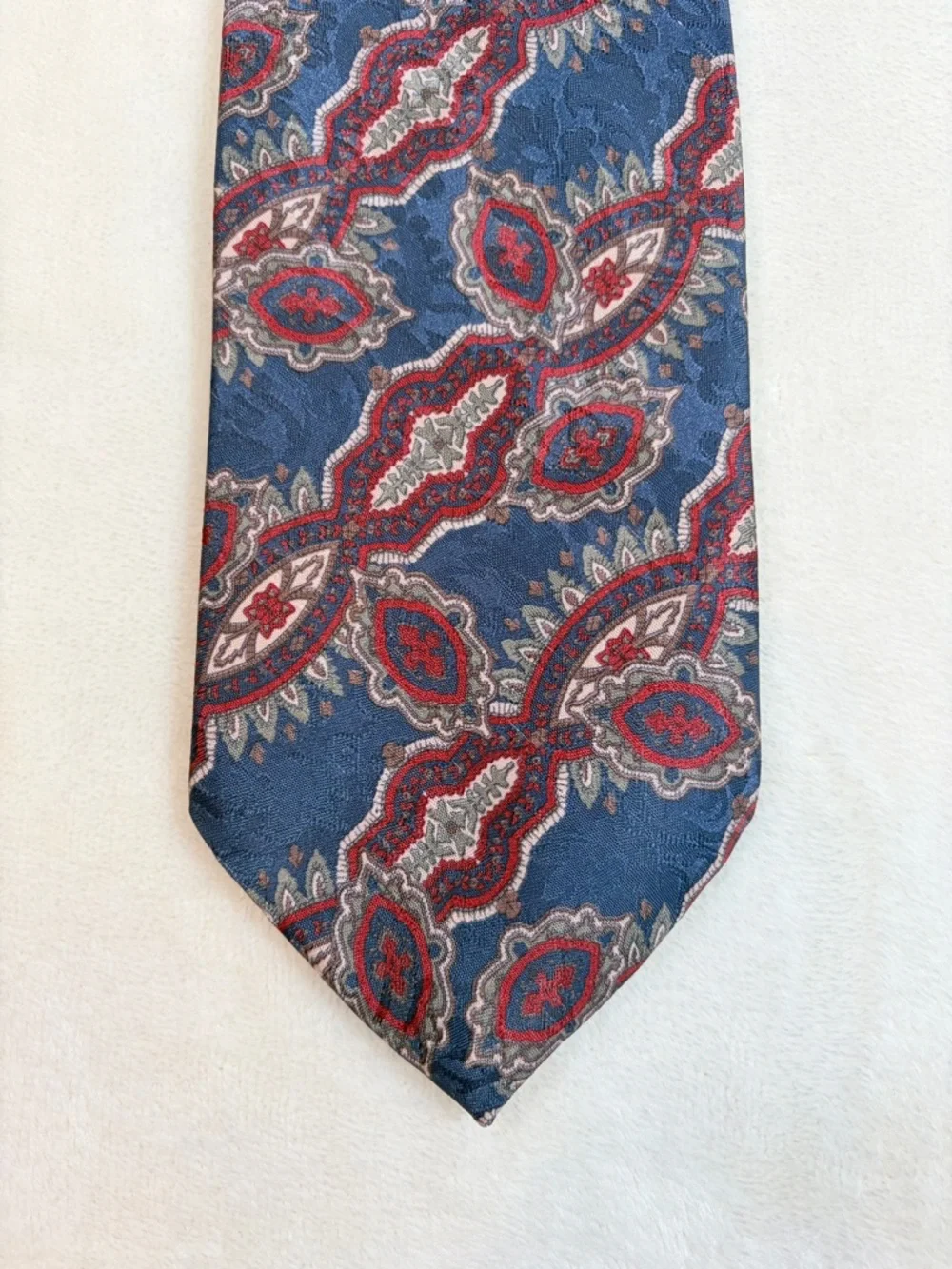 Christian Dior Men's Paisley Blue Red Gray Silk Classic‎ Woven Tie